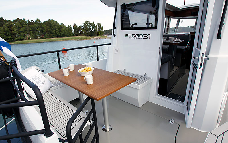 sargo31-aft deck